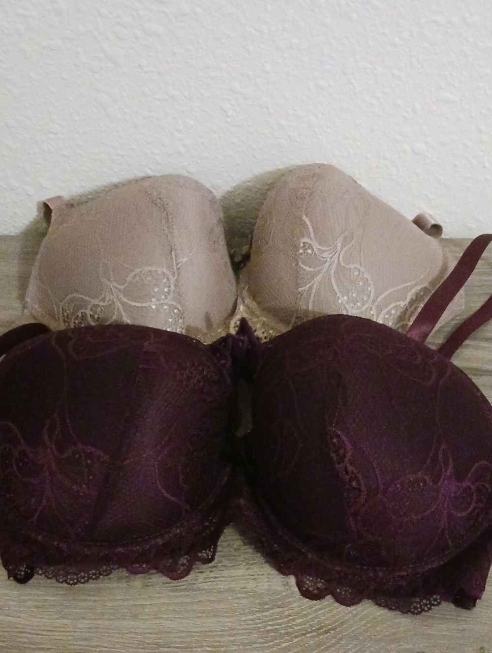 Luxe Lot of 2 Deep Plum, Mauve Lace Underwire Bra size 40C EUC